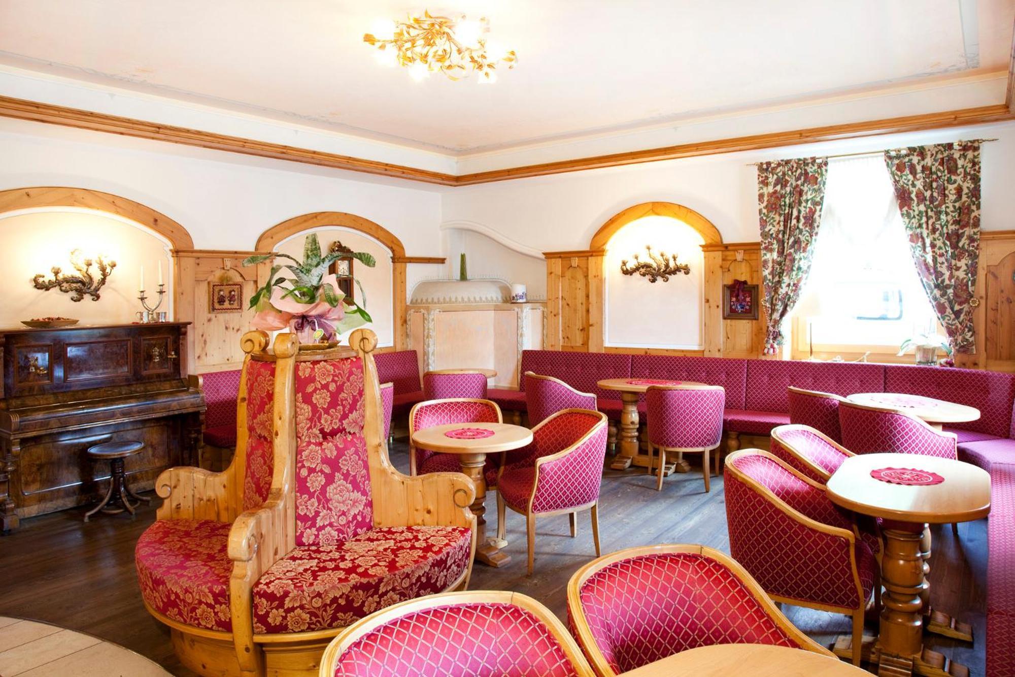 Hotel Jolanda San Martino Di Castrozza Eksteriør billede